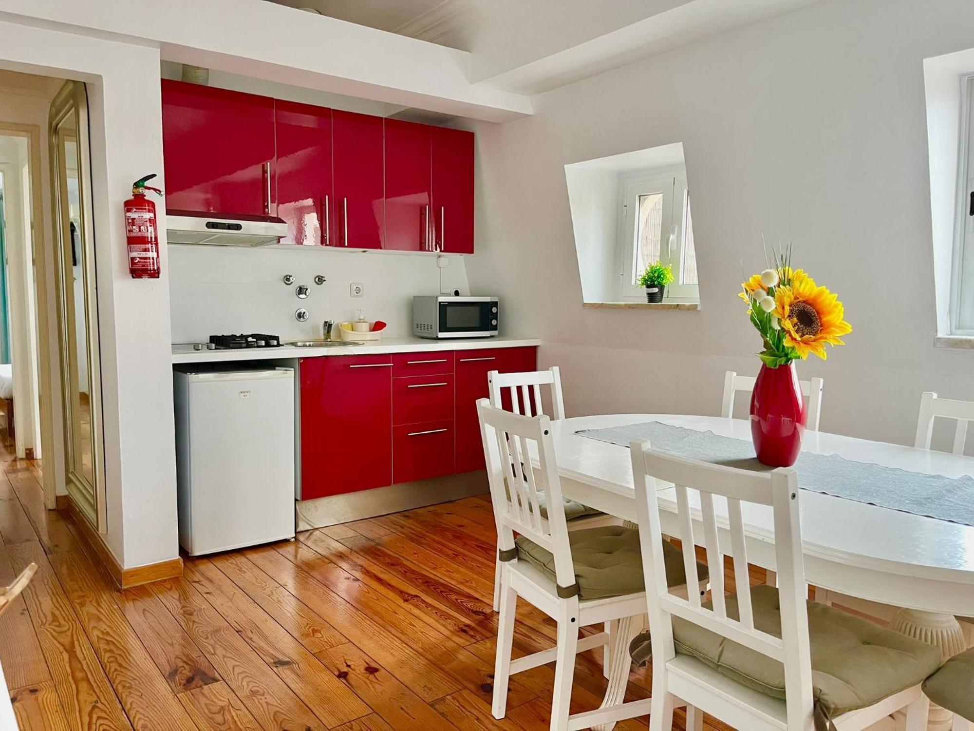 2 Bedroom, 2 Bathroom With Terrasse - Palma Residence Lisbon Exterior photo